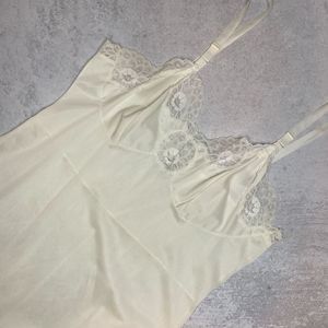 Vintage lace lingerie slip Size 36 L